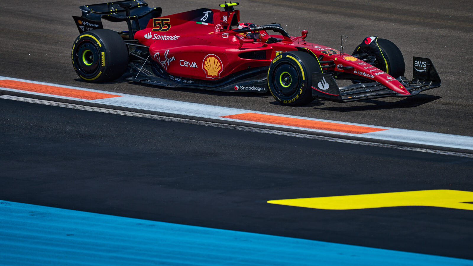 Ferrari mit neuer Lackierung in Barcelona?